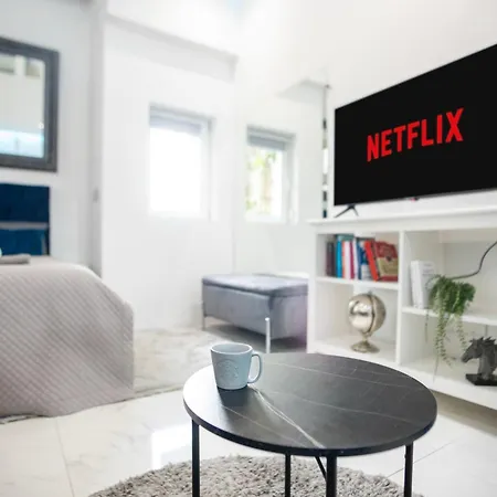 아파트 Center - Mirror *